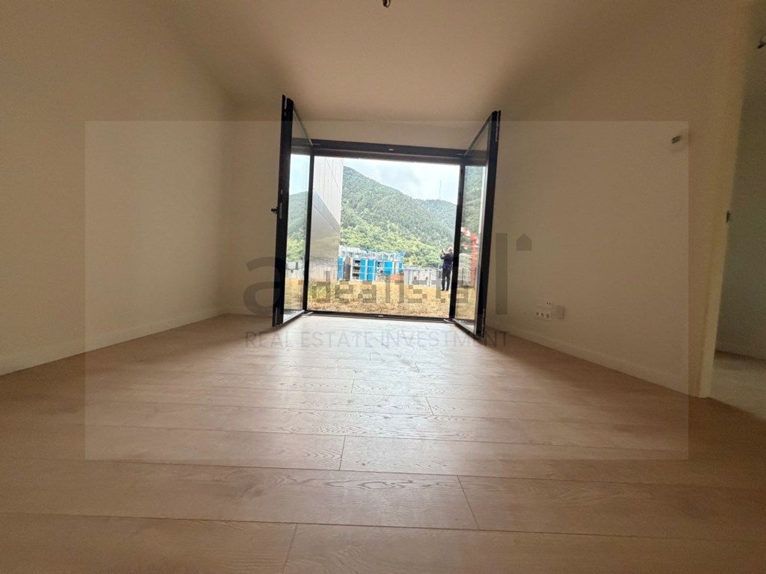 3-bedroom flat for sale in Encamp · 3 of 14