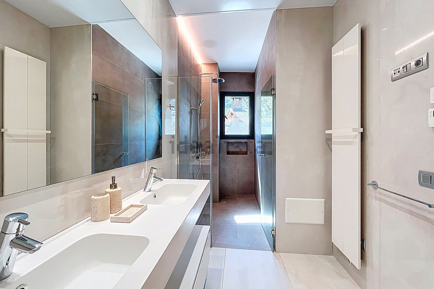 Chalet 4 chambres à vendre à Escaldes-Engordany · 44 sur 60