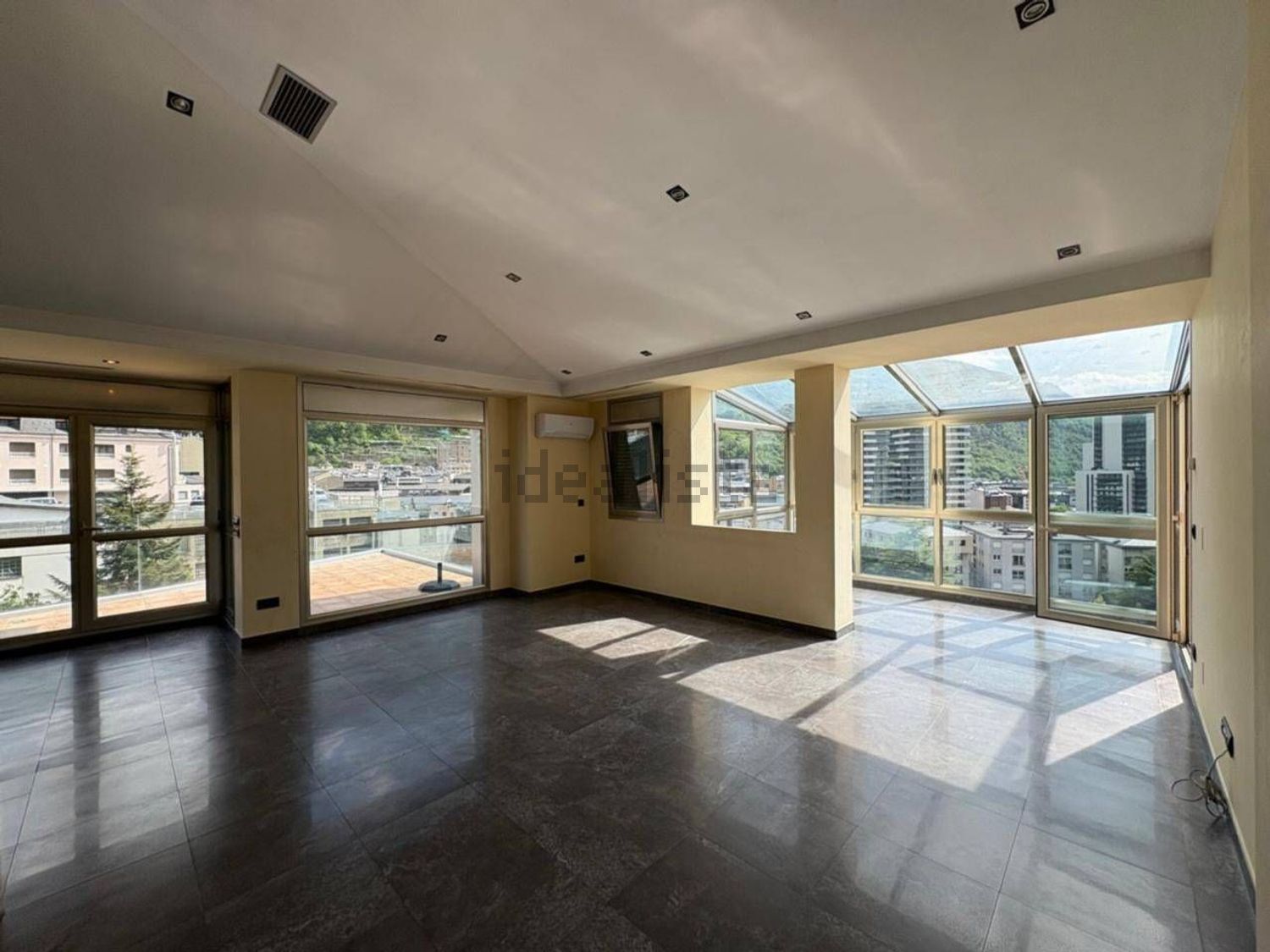 4-bedroom penthouse for sale in Escaldes-Engordany · 23 of 60