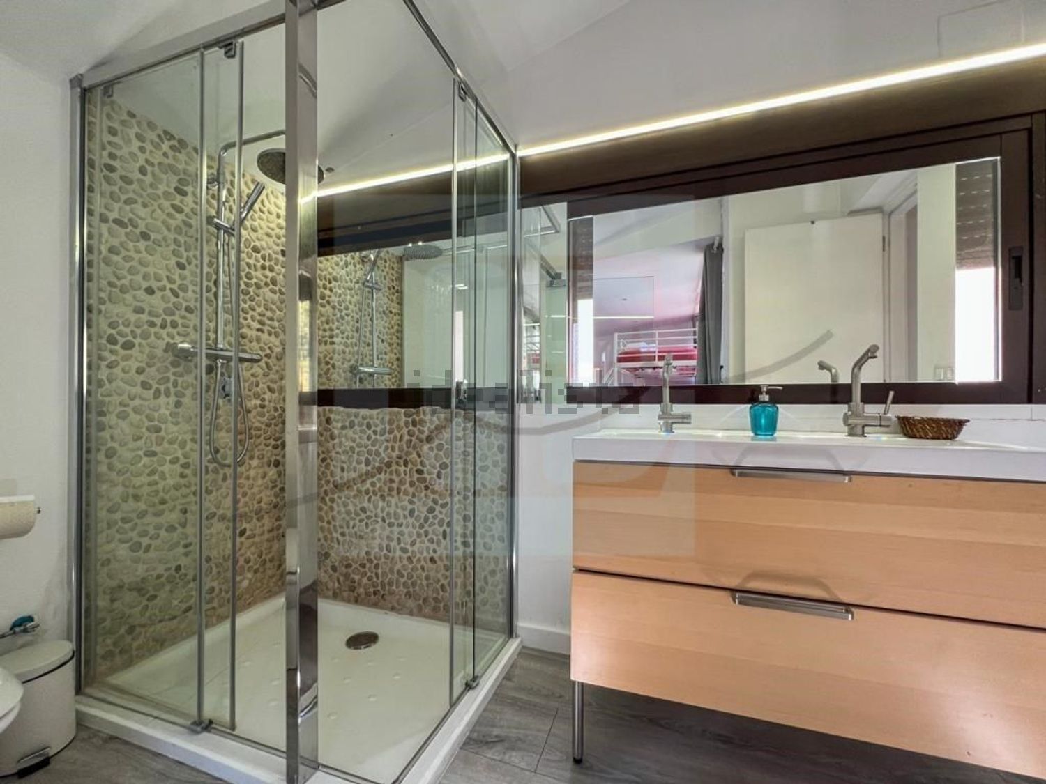 5-bedroom penthouse seasonal rent in L'Aldosa, Canillo · 6 of 9