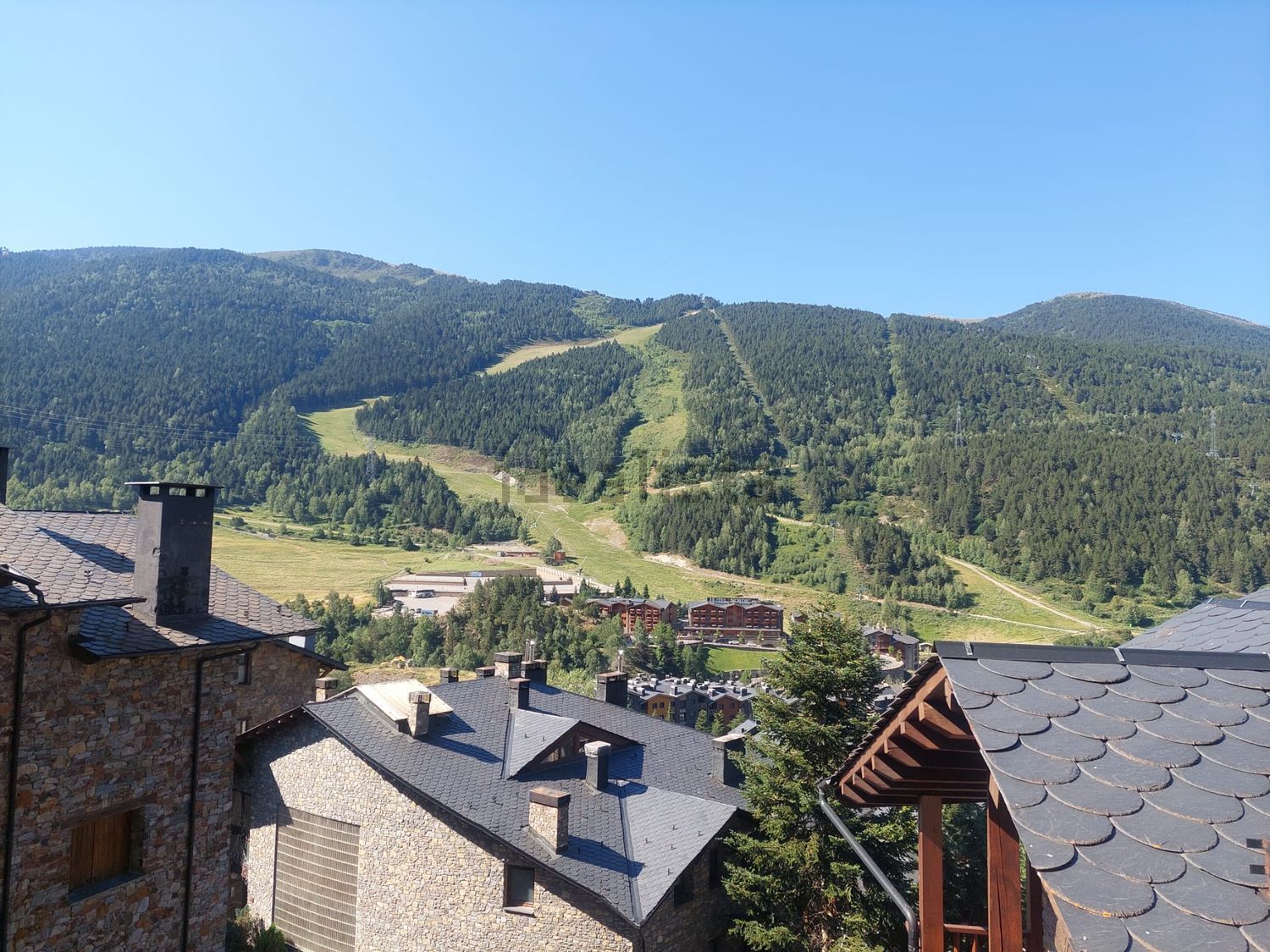 3-bedroom flat for sale in El Tarter, Canillo · 16 of 48