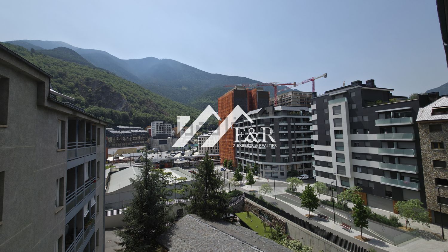 3-bedroom flat for sale in Andorra la Vella · 3 of 32