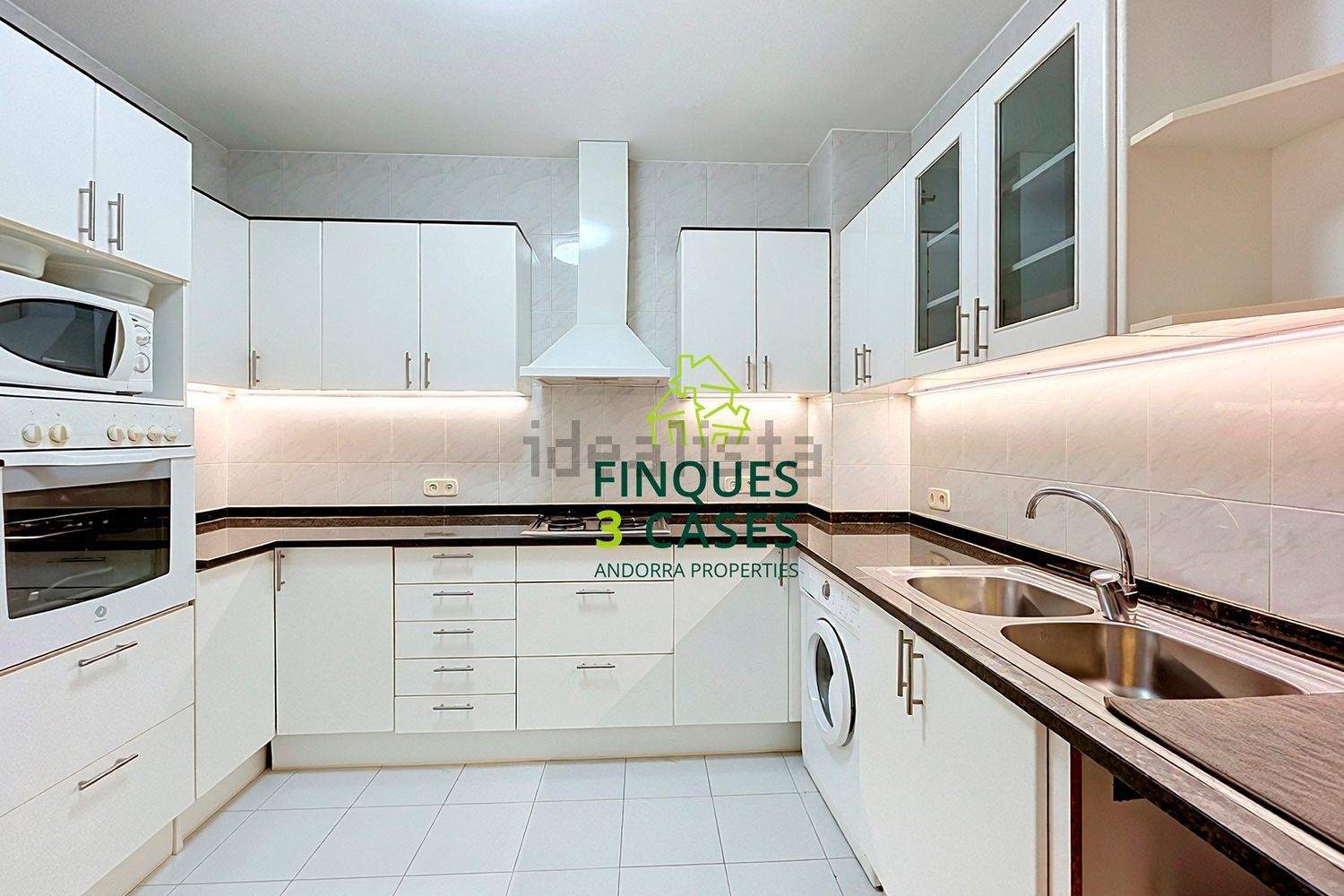 3-bedroom flat for sale in Encamp · 45 of 60
