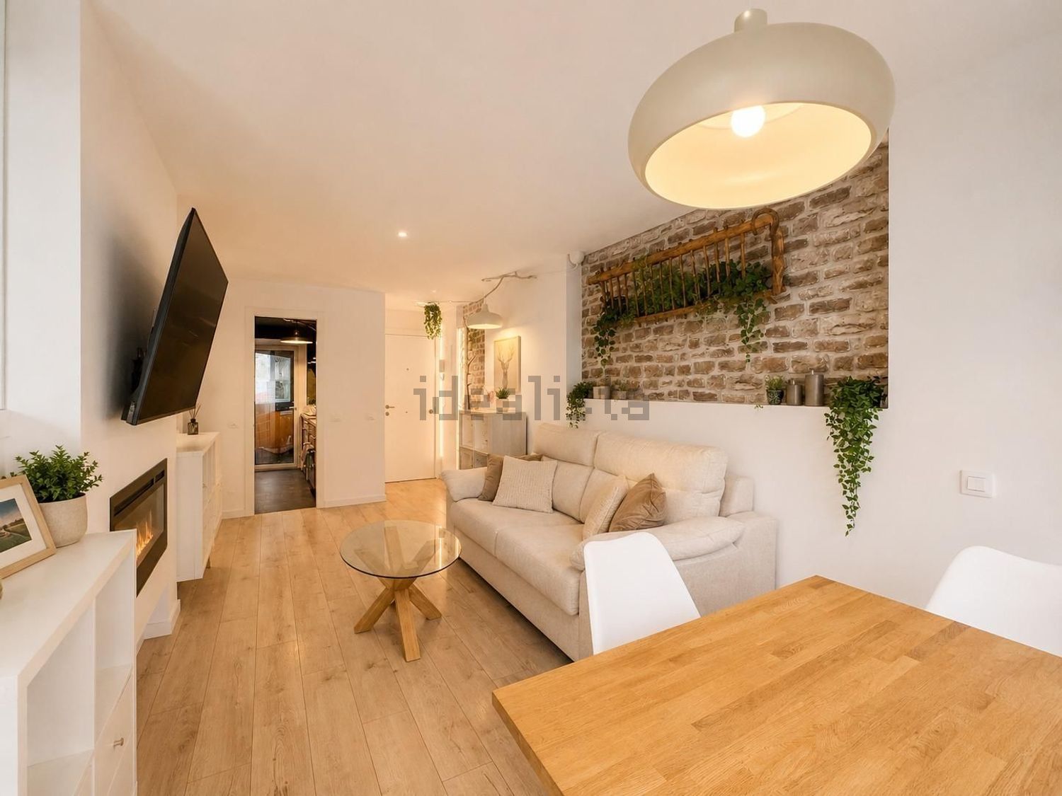 2-bedroom flat for sale in El Tarter, Canillo · 2 of 15