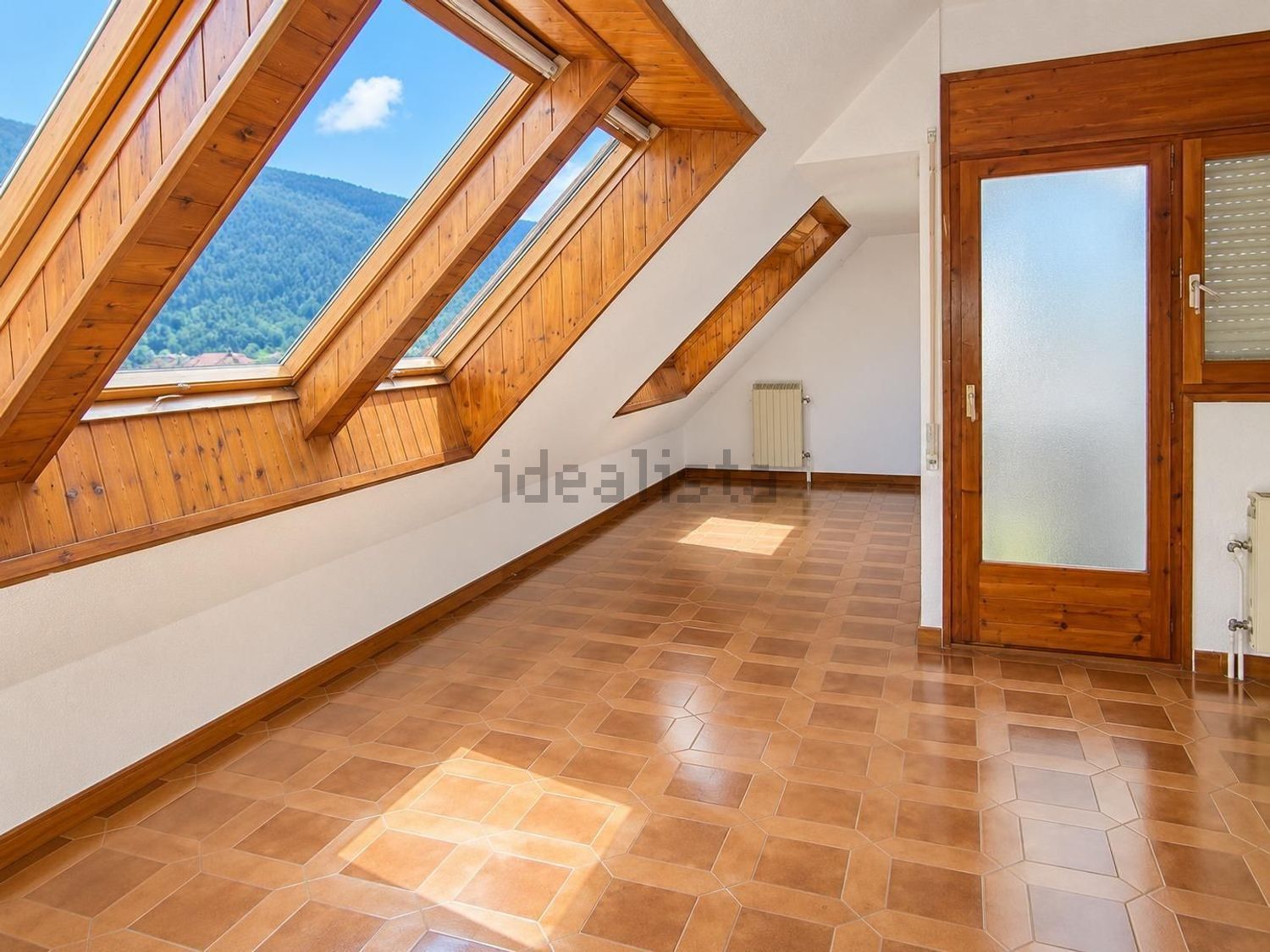 2-bedroom flat for sale in Andorra la Vella · 2 of 8