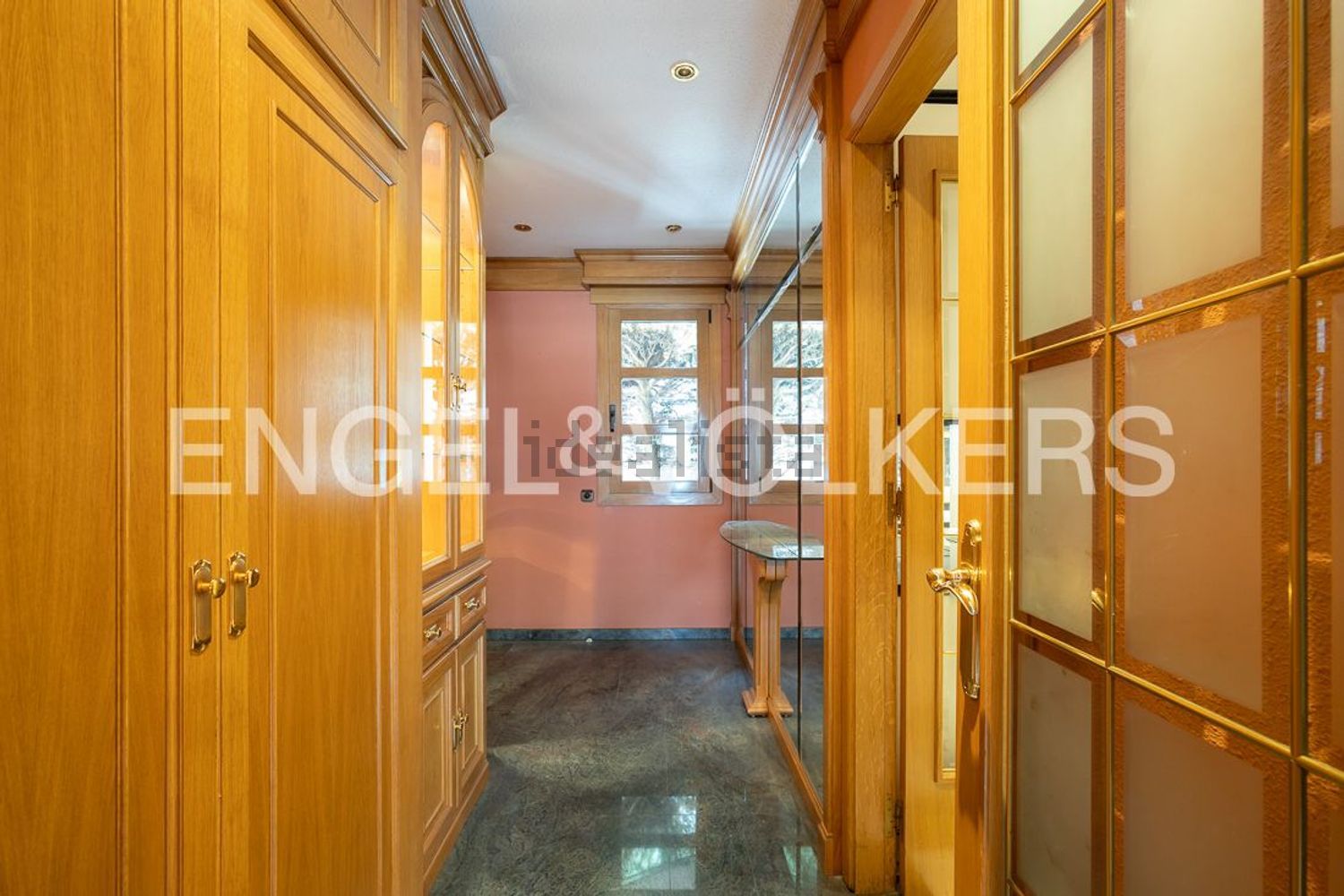 10-bedroom chalet for sale in Escaldes-Engordany · 3 of 42