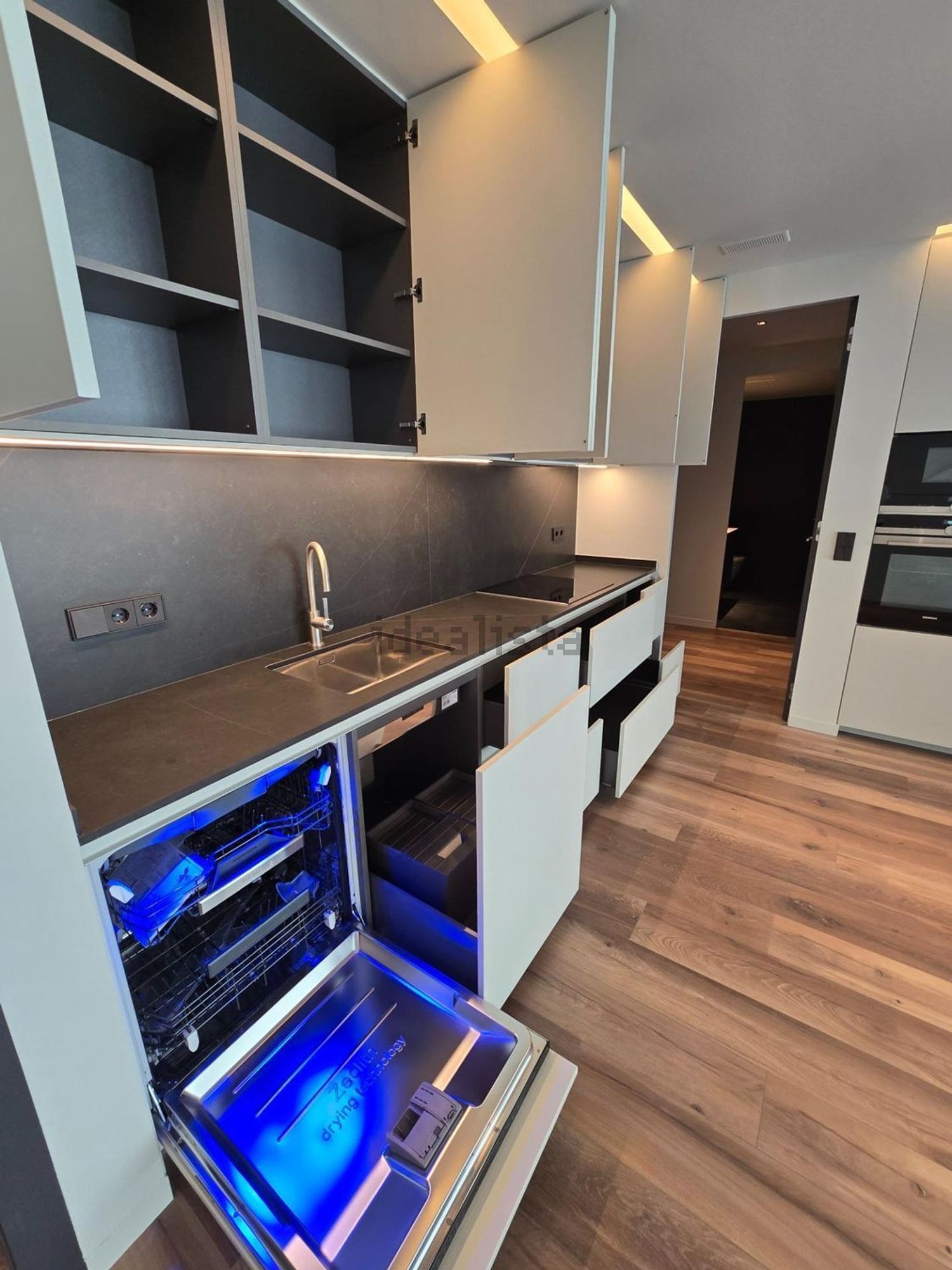 3-bedroom flat for sale in Andorra la Vella · 47 of 50