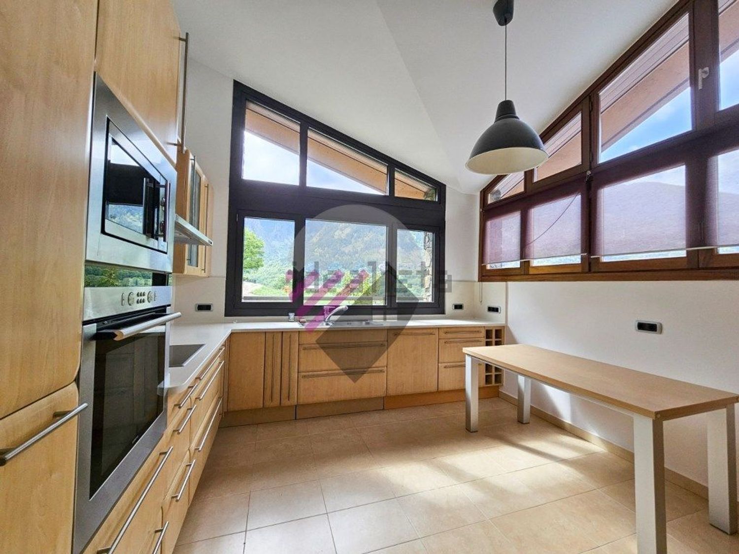 4-bedroom penthouse for rent in Escaldes-Engordany · 57 of 60