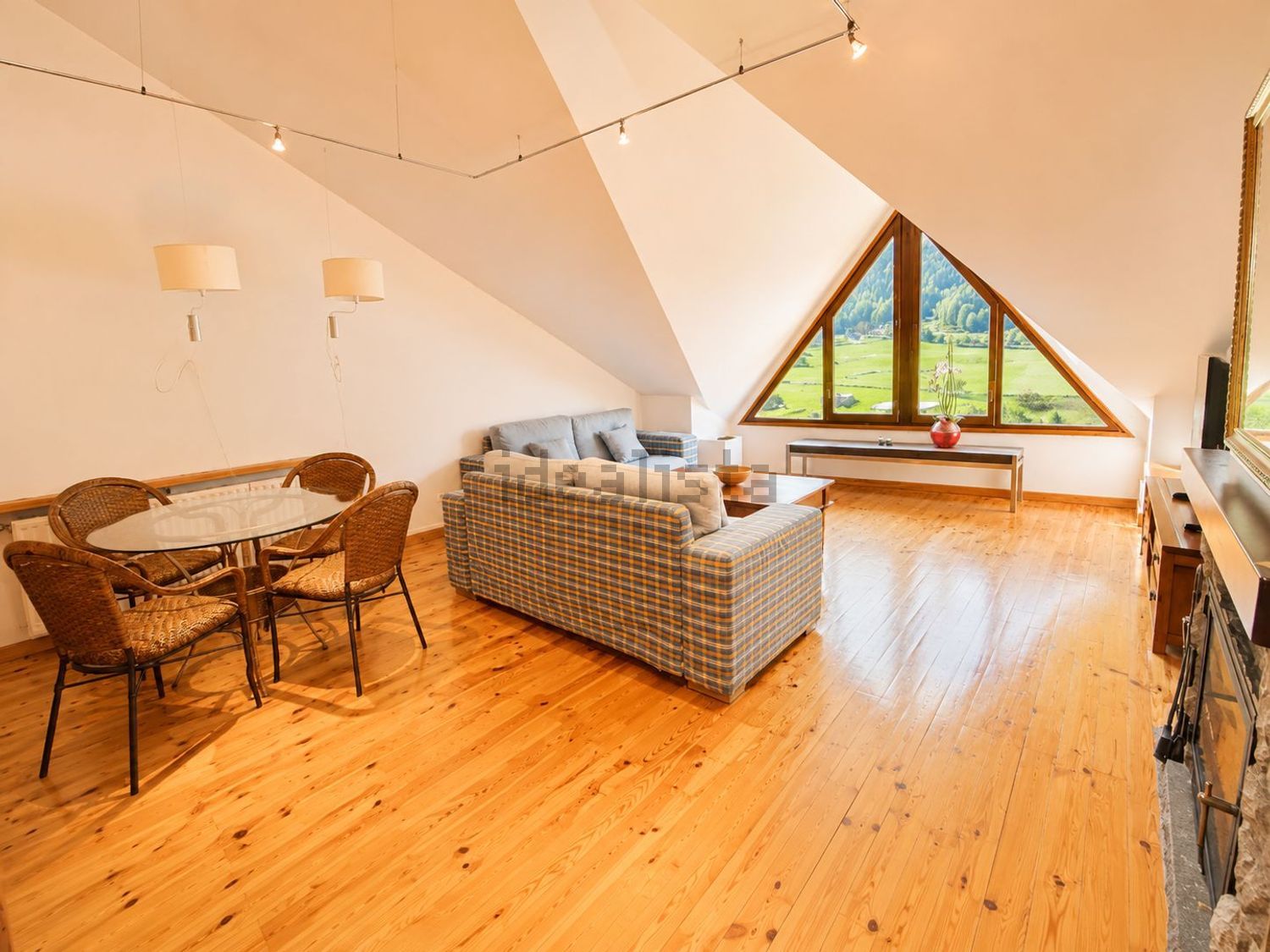 5-bedroom townhouse for rent in El Tarter, Canillo · 19 of 23