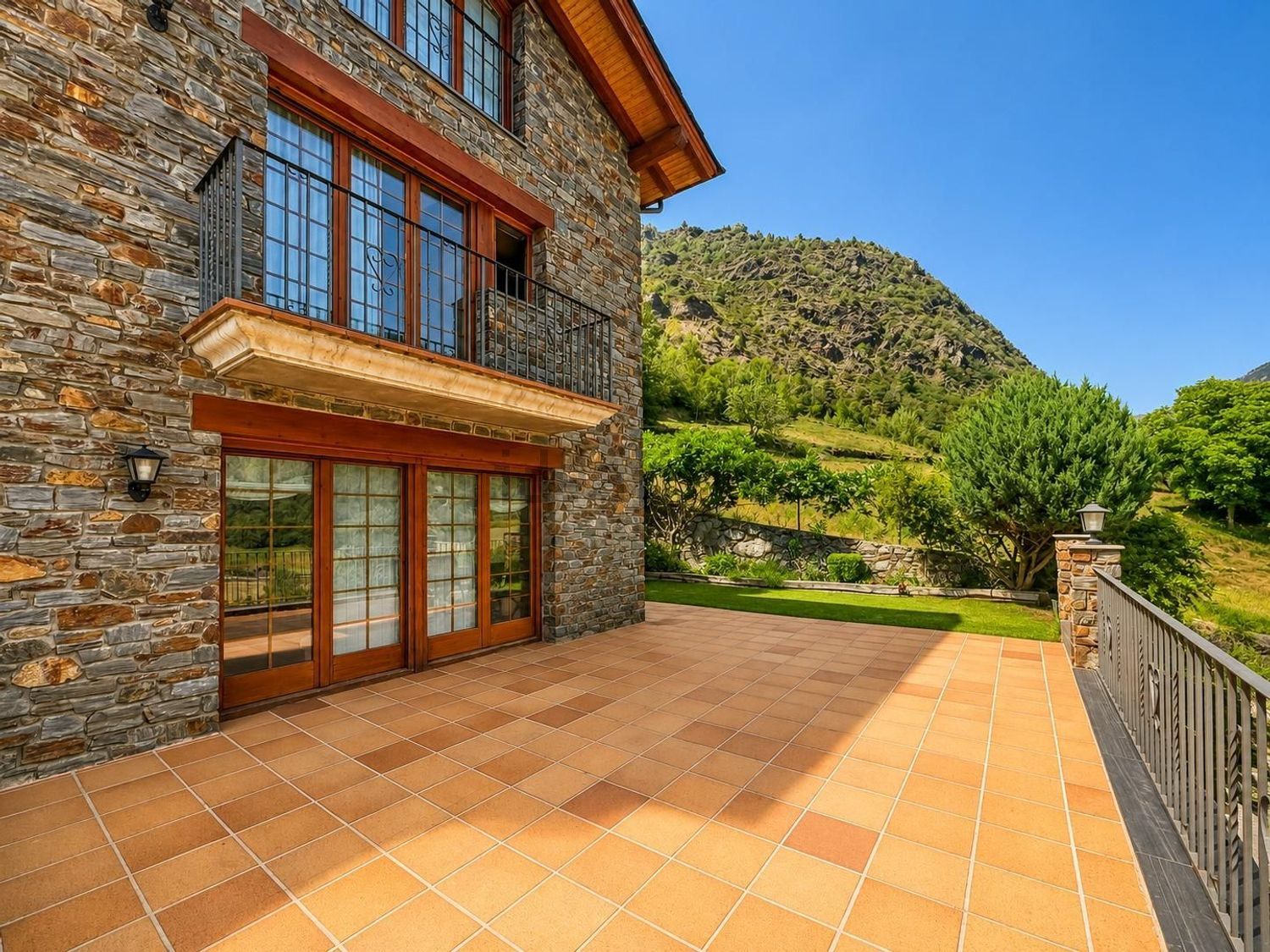 4-bedroom house for sale in Ordino · 3 of 32