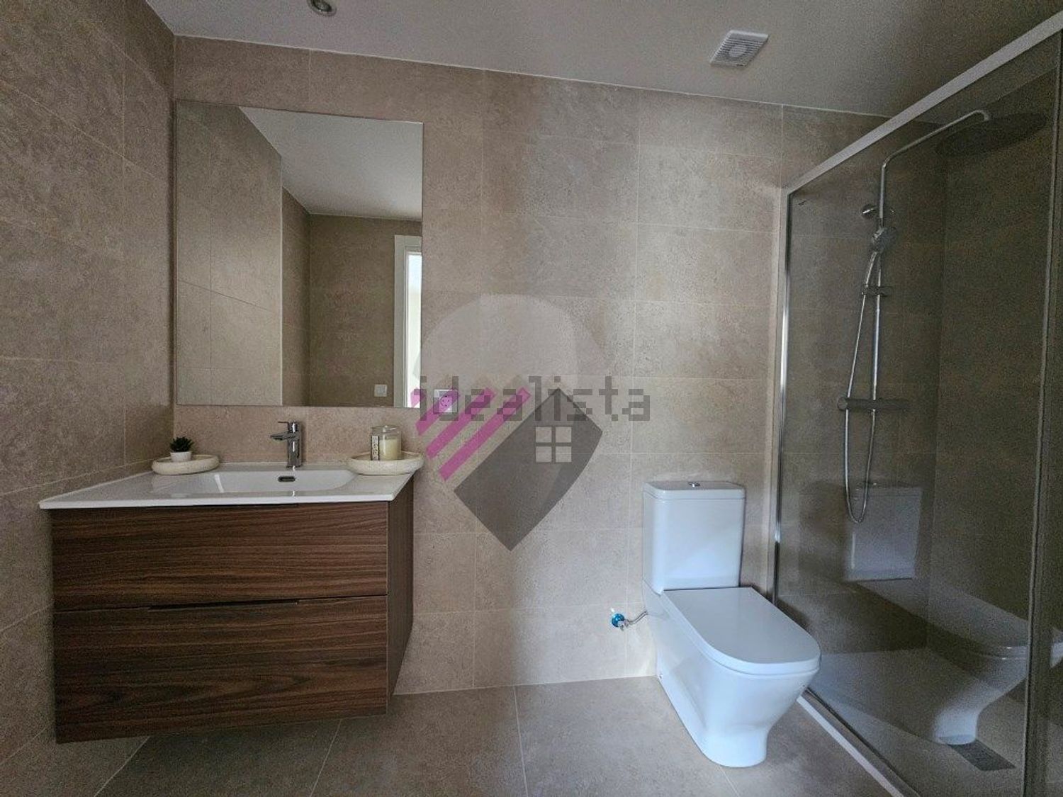 Pis de 3 habitacions en venda a Encamp · 34 de 60