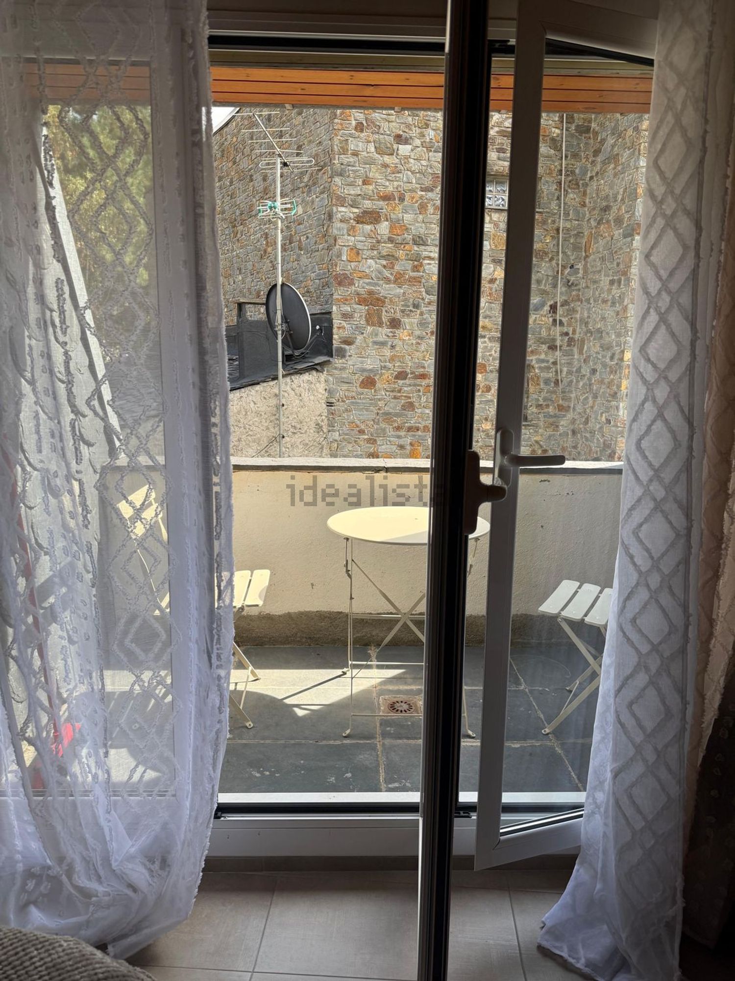 3-bedroom room in shared flat for rent in Encamp · 10 of 16