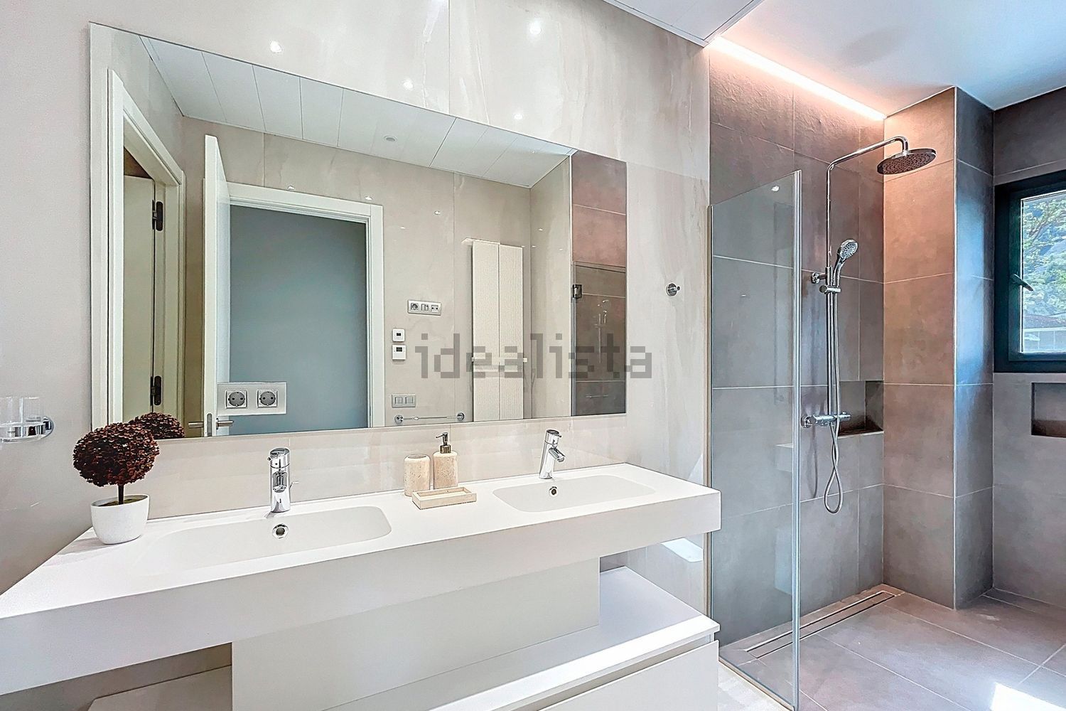 Chalet 4 chambres à vendre à Escaldes-Engordany · 43 sur 60