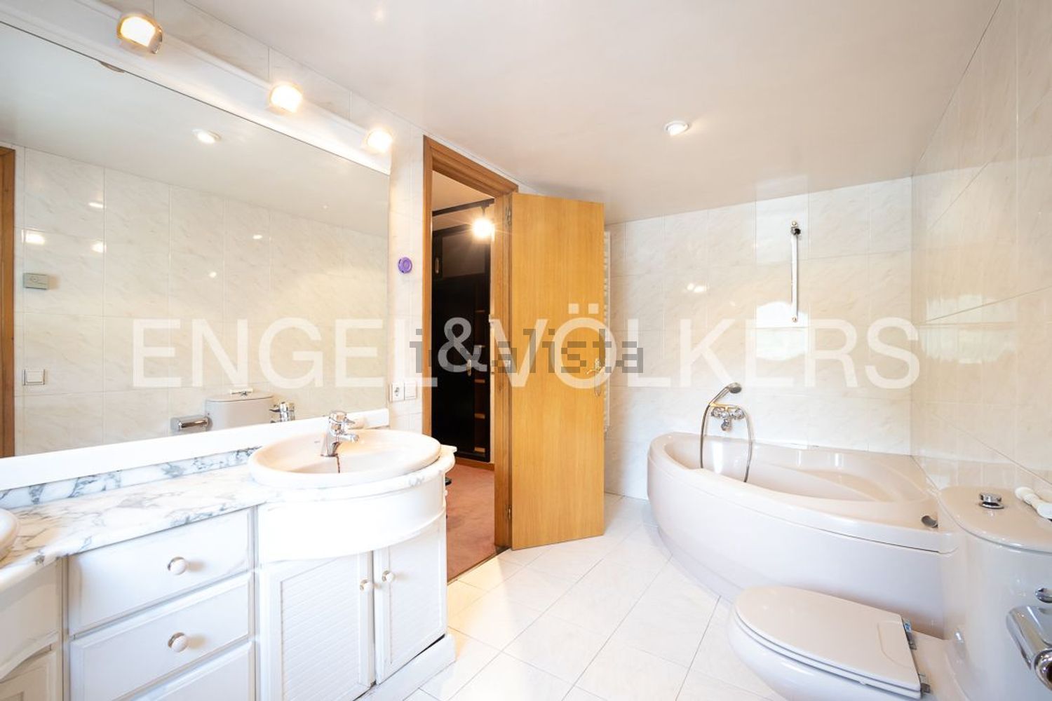 10-bedroom chalet for sale in Escaldes-Engordany · 18 of 42