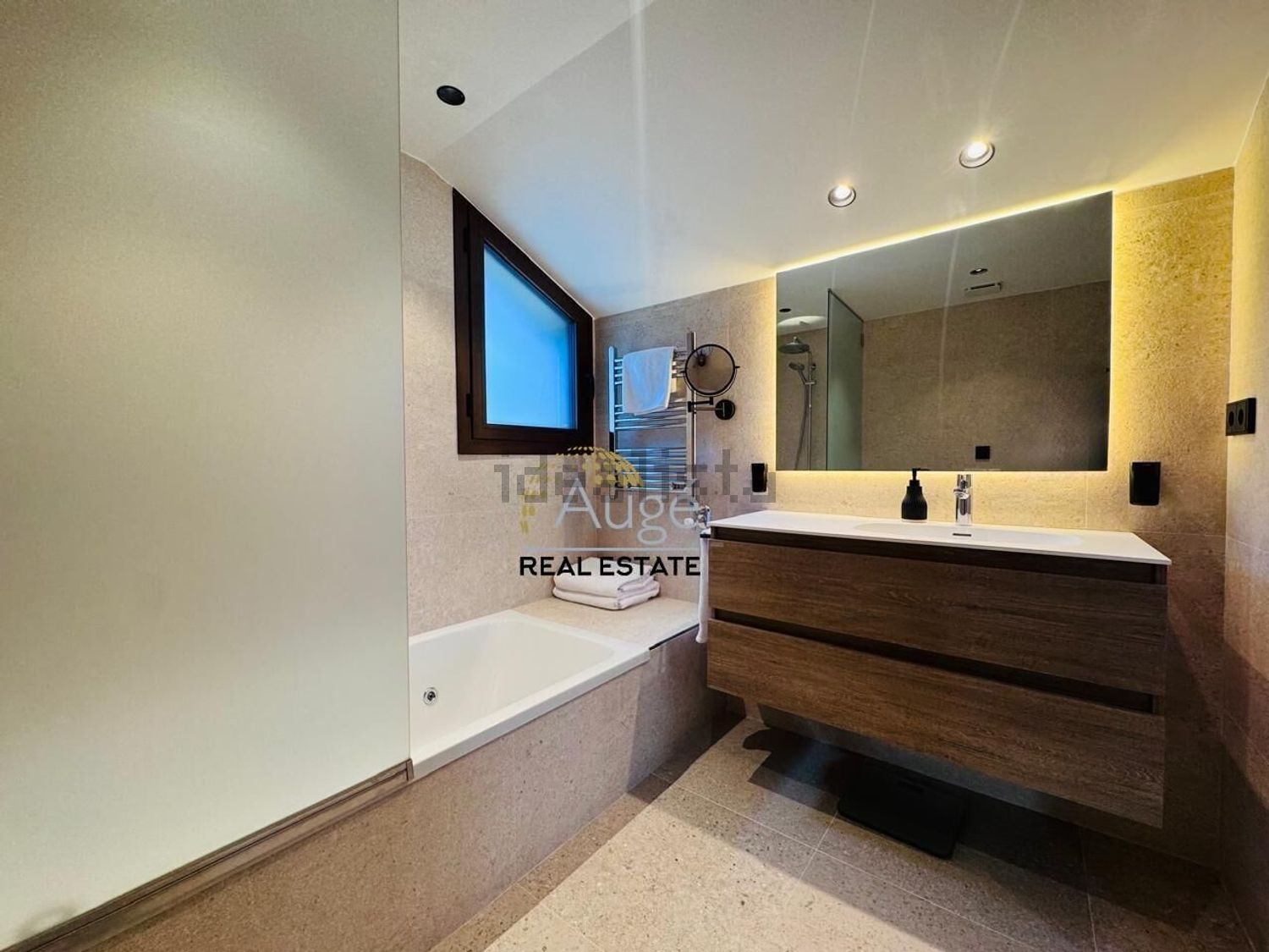 4-bedroom duplex for sale in El Tarter, Canillo · 38 of 59