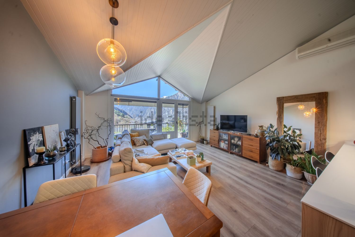 3-bedroom penthouse for sale in Engolasters, Escaldes-Engordany · 5 of 60