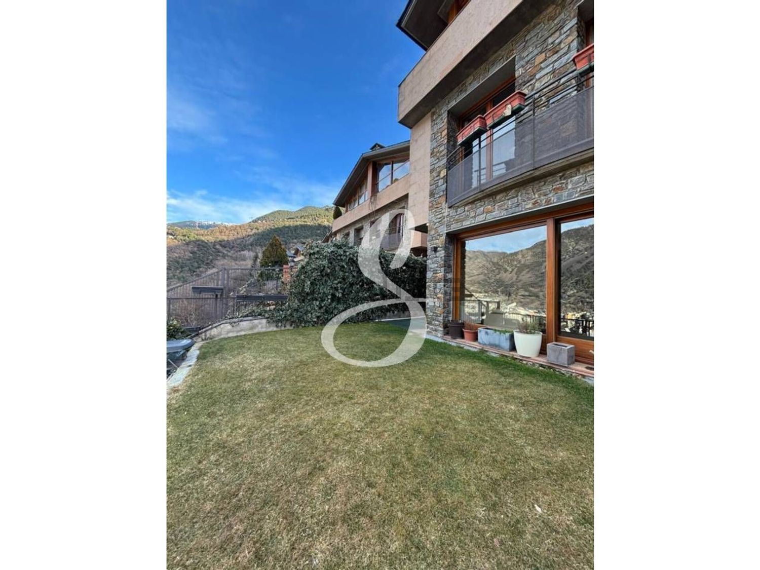 Casa adossada de 4 habitacions en venda a La Comella, Andorra la Vella · 58 de 60