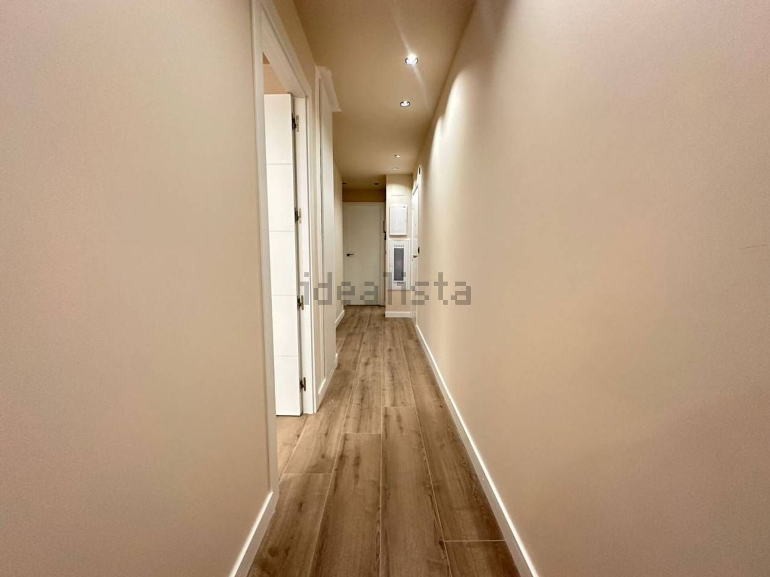 Piso de 3 habitaciones en alquiler en Escaldes-Engordany · 54 de 60