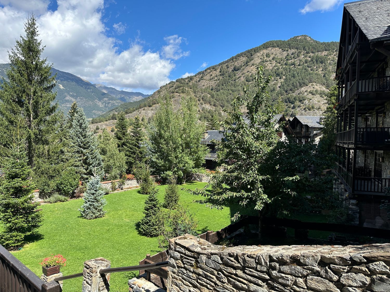 Pis de 3 habitacions de lloguer a Ordino · 31 de 60