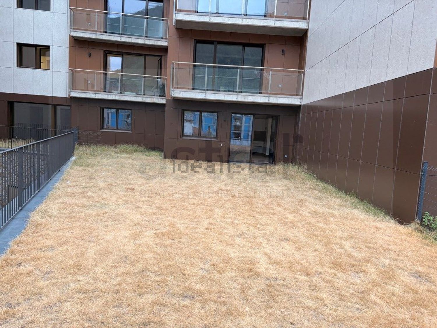3-bedroom flat for sale in Encamp · 8 of 14