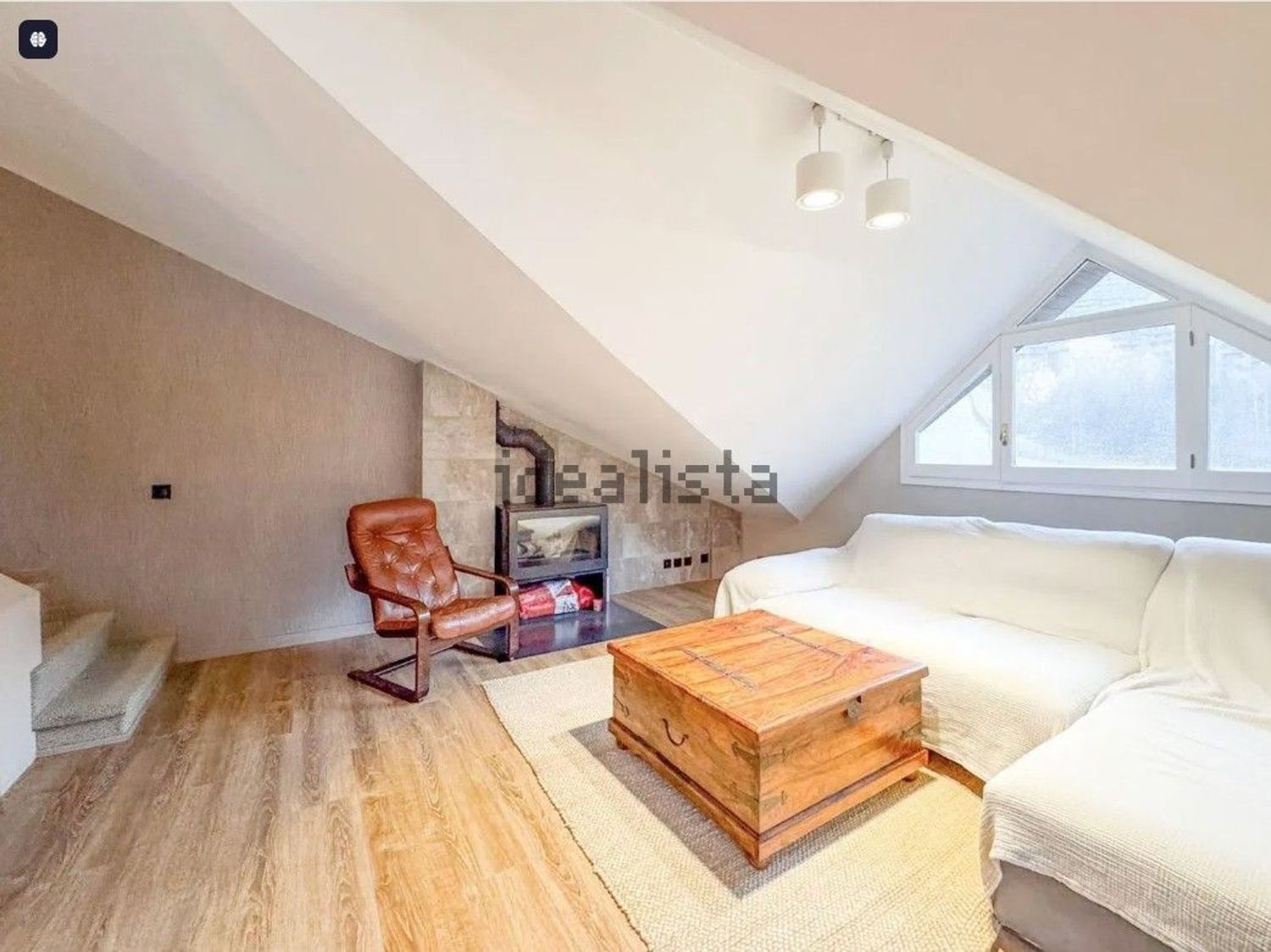 3-bedroom duplex for rent in El Tarter, Canillo · 2 of 23