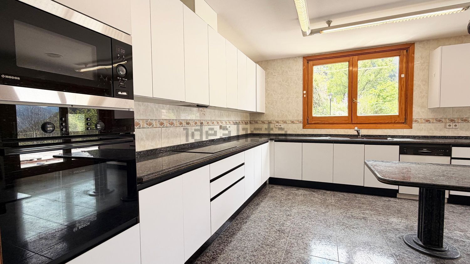 5-bedroom chalet for rent in Escaldes-Engordany · 36 of 60