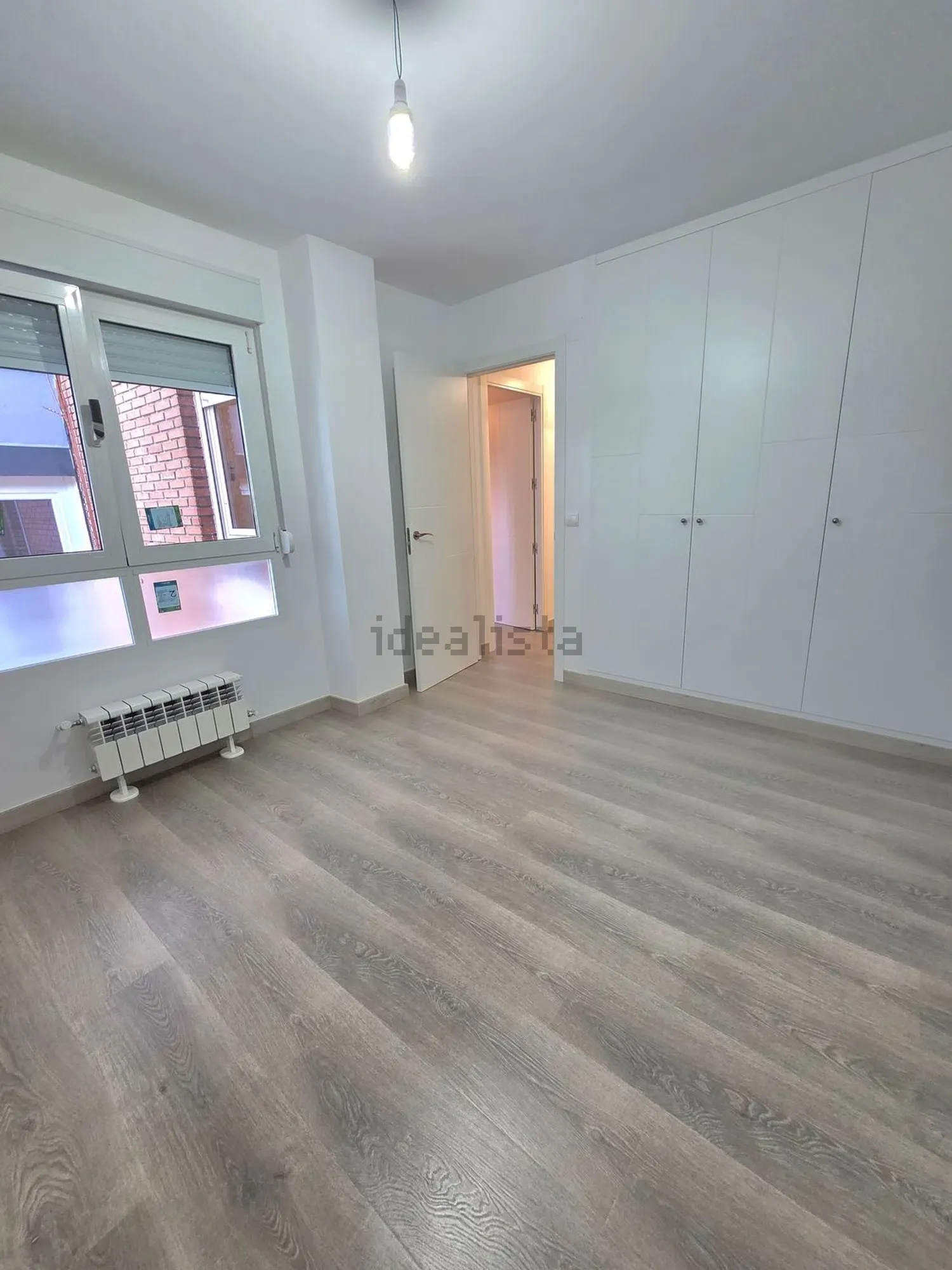 Imagen 33 inmueble 112,142,178