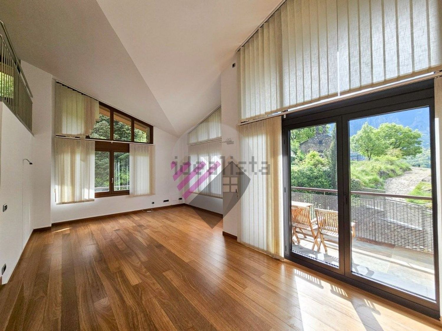 4-bedroom penthouse for rent in Escaldes-Engordany · 51 of 60