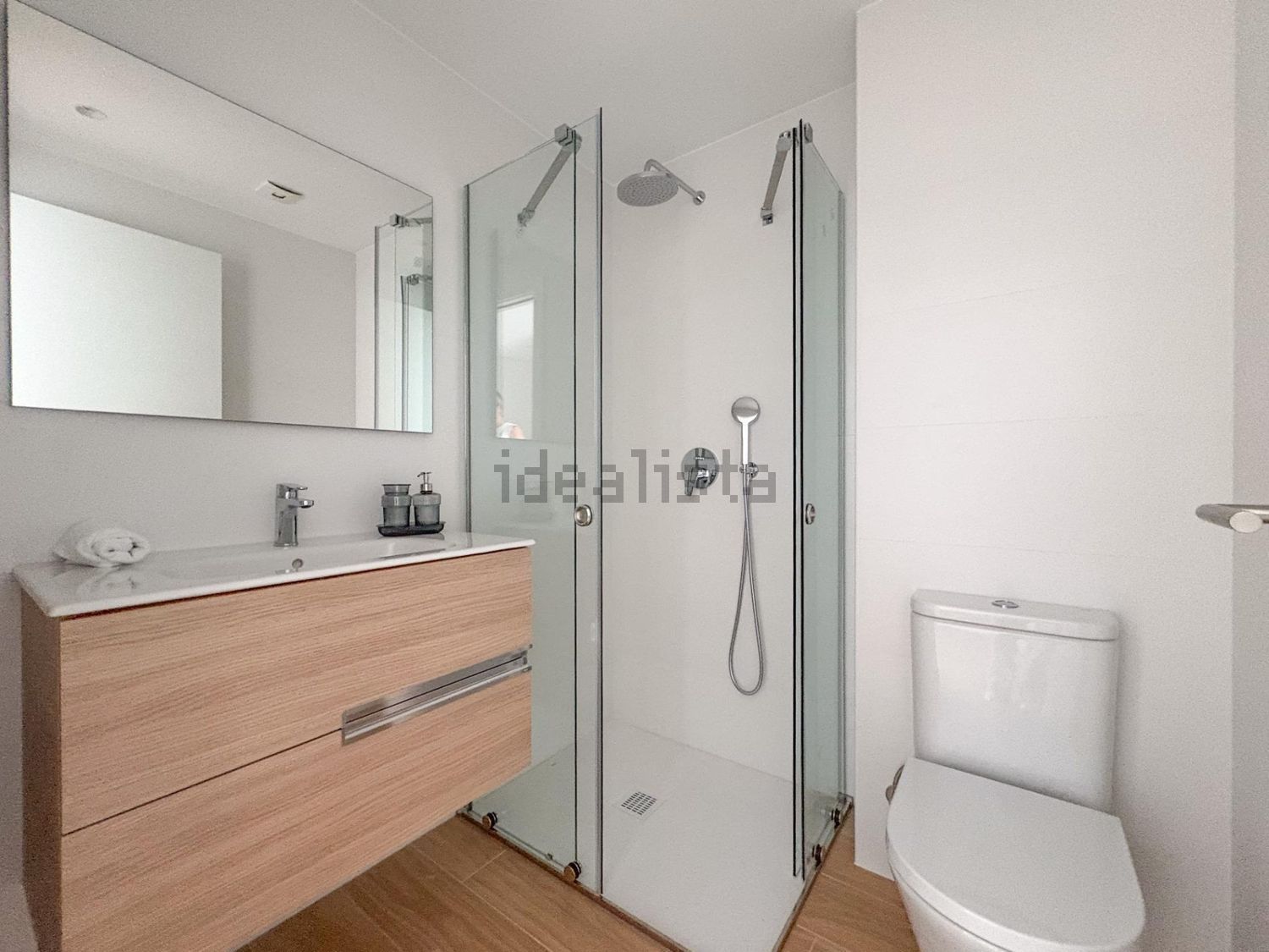 Àtic de 3 habitacions de lloguer a Escaldes-Engordany · 45 de 60