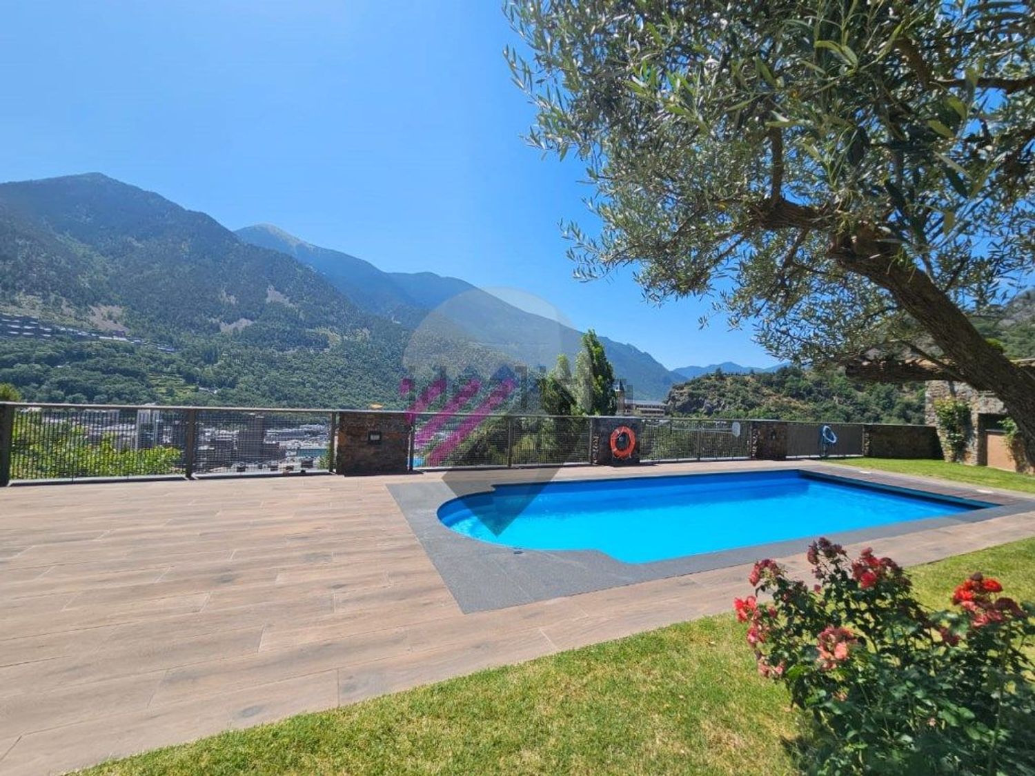 4-bedroom penthouse for rent in Escaldes-Engordany · 53 of 60