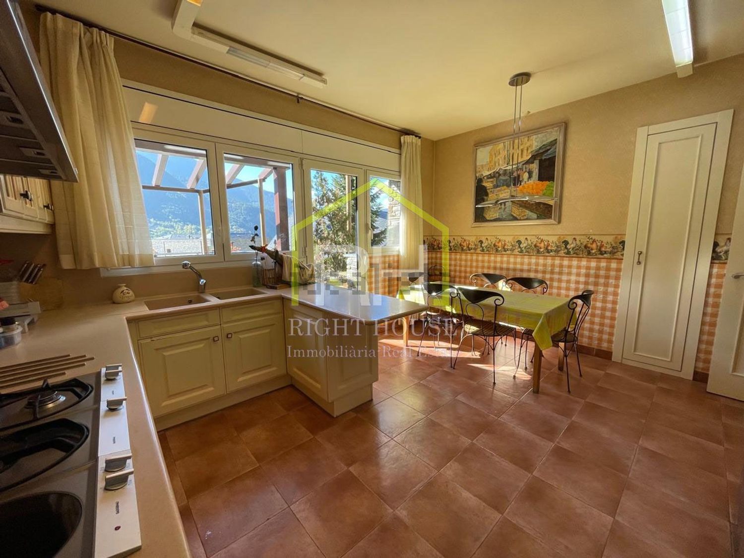 5-bedroom chalet for sale in Escaldes-Engordany · 11 of 60