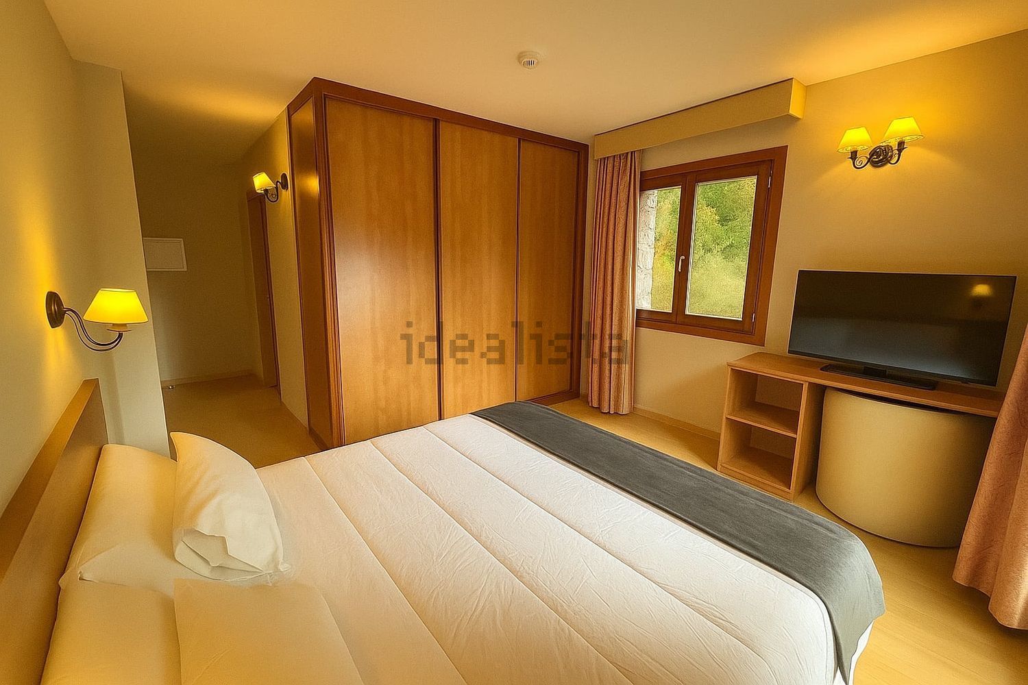 51-bedroom room in shared flat seasonal rent in L'Aldosa, Canillo · 4 of 6