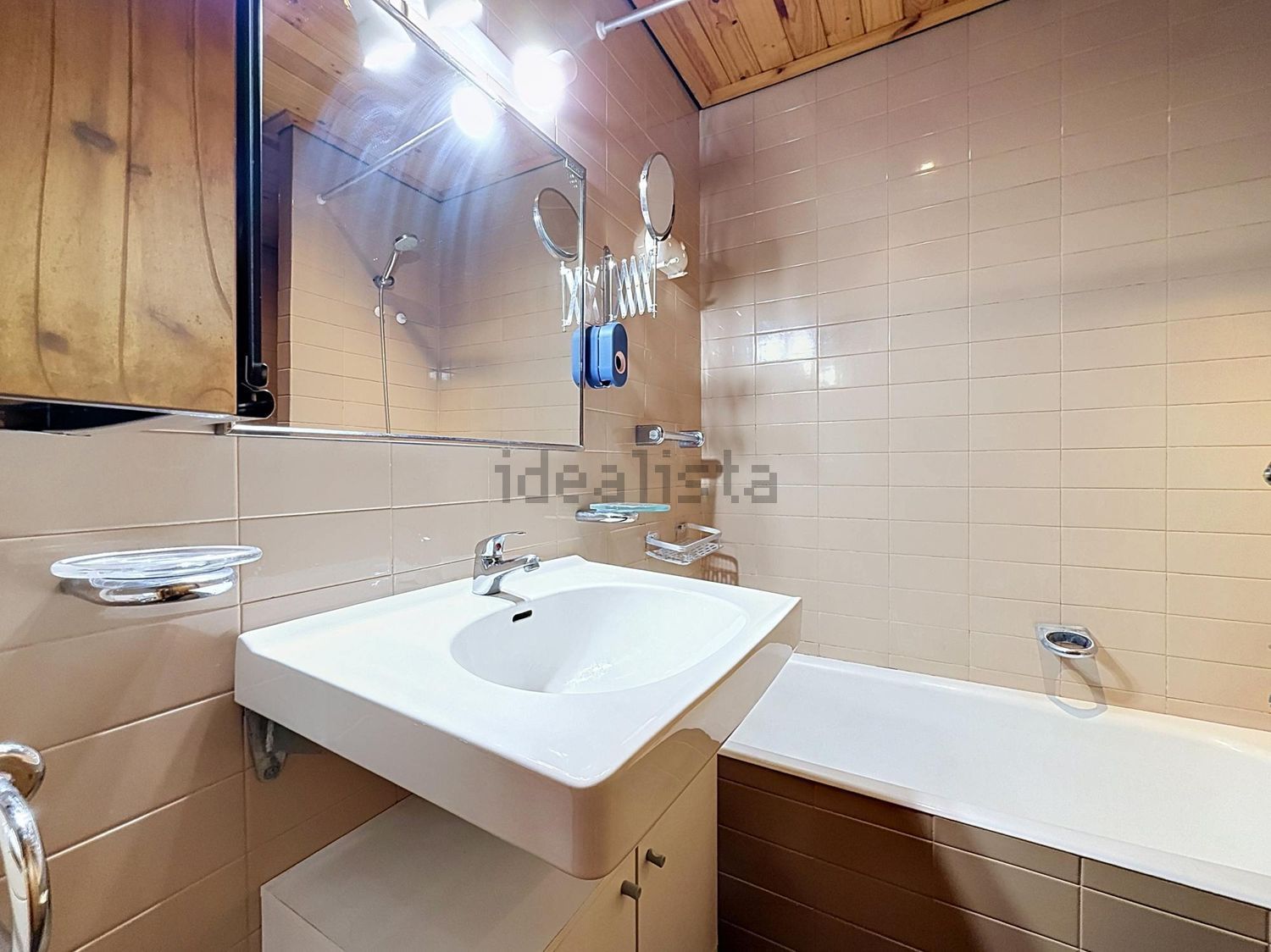 Piso de 1 habitaciones en venta en El Tarter, Canillo · 60 de 60