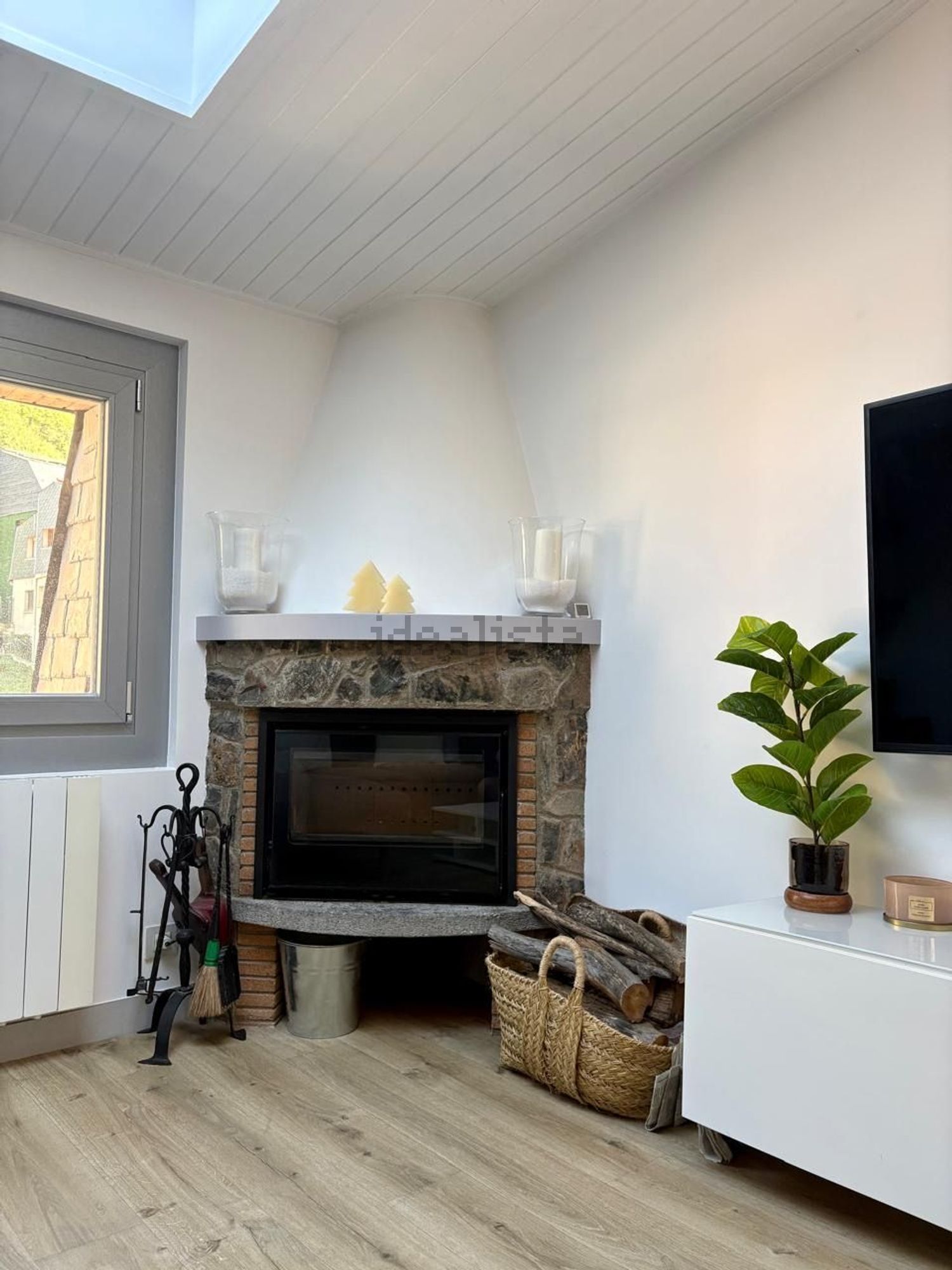 2-bedroom penthouse for rent in Pas de la Casa, Encamp · 3 of 12