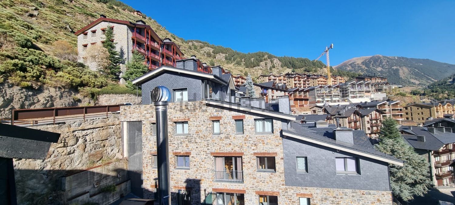 3-bedroom penthouse seasonal rent in El Tarter, Canillo · 21 of 31