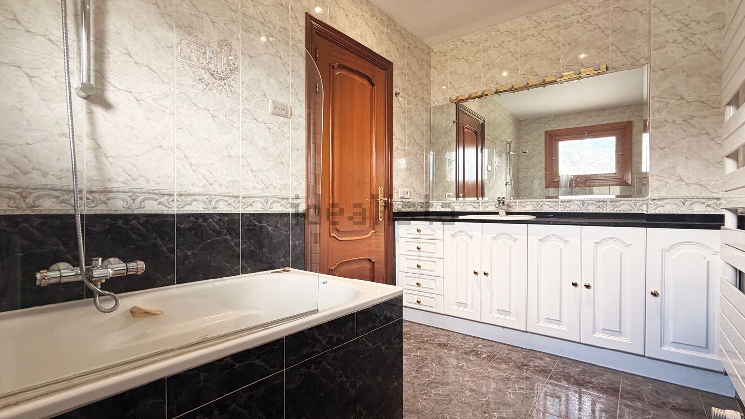 5-bedroom chalet for rent in Escaldes-Engordany · 50 of 60