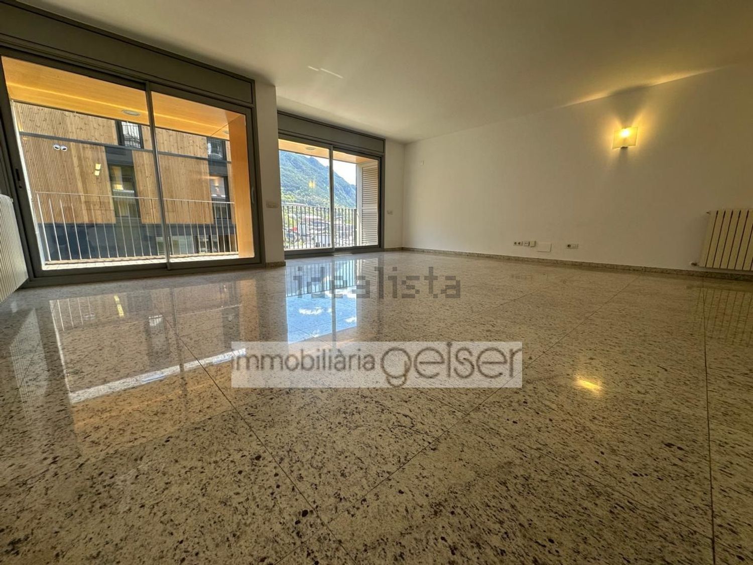 Appartement 3 chambres à vendre à Andorra la Vella, Andorre-la-Vieille · 60 sur 60