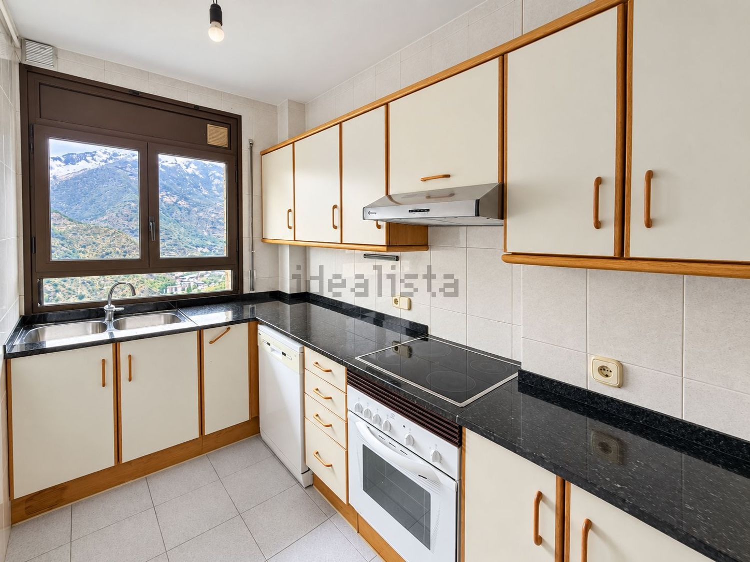3-bedroom flat for sale in Aixirivall, Sant Julià de Lòria · 8 of 40