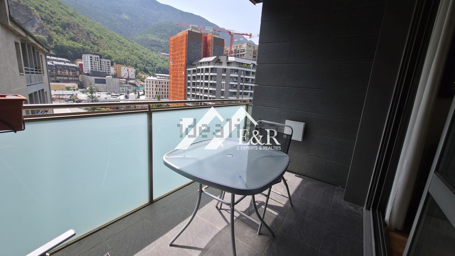 3-bedroom flat for sale in Andorra la Vella · 2 of 32