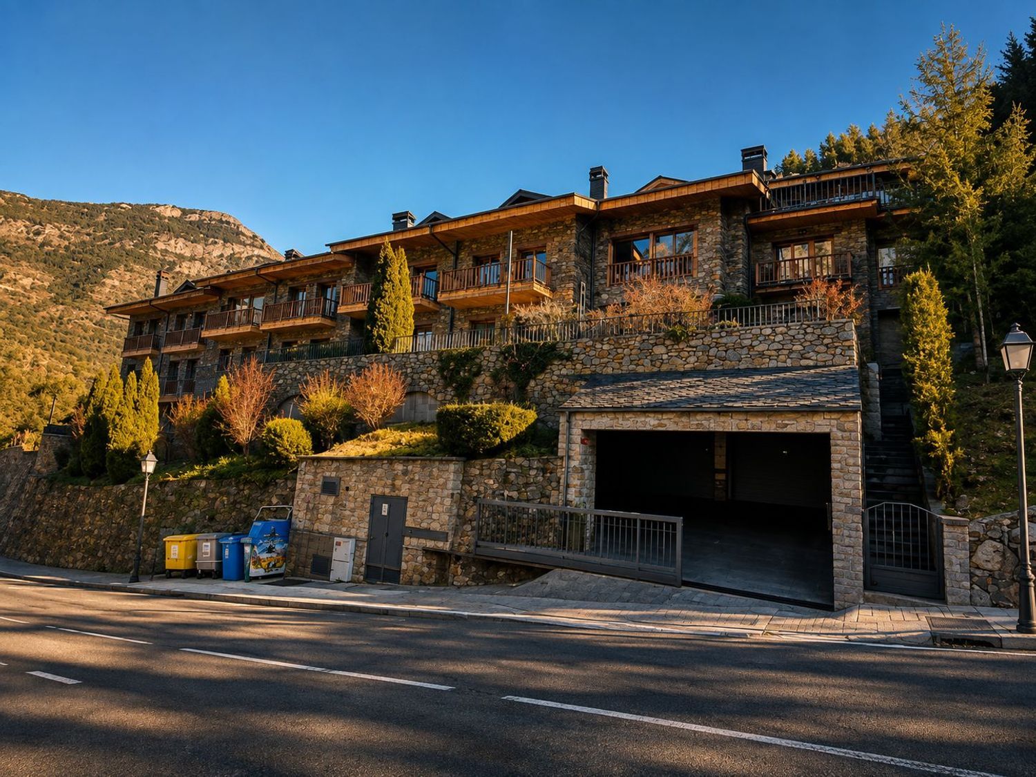 Casa adossada de 3 habitacions en venda a Sant Julià de Lòria · 27 de 41