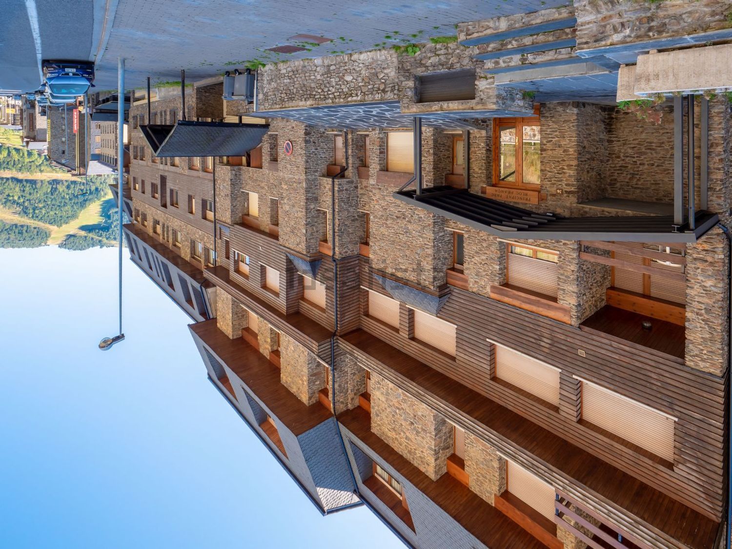 2-bedroom flat for sale in El Tarter, Canillo · 2 of 14