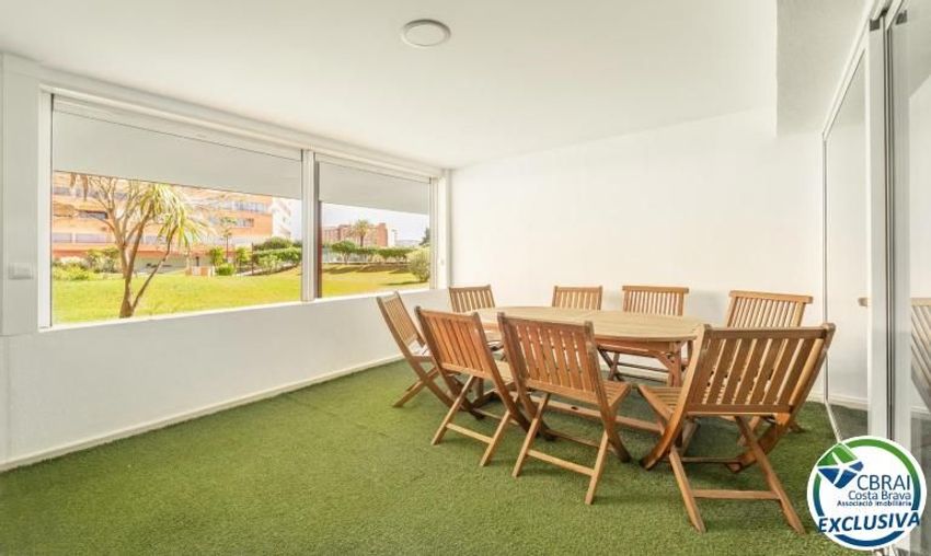 Ponent Piso en venta en Calle Cap Ponent, 11, Santa Margarida, Roses — idealista