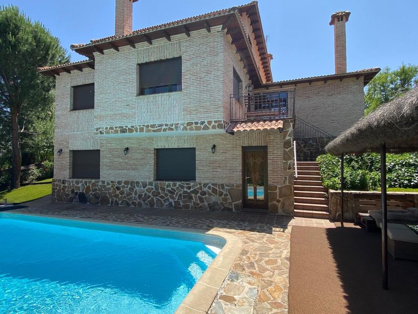 Imagen Piscina de  casa o chalet independiente en Calle Cañejal