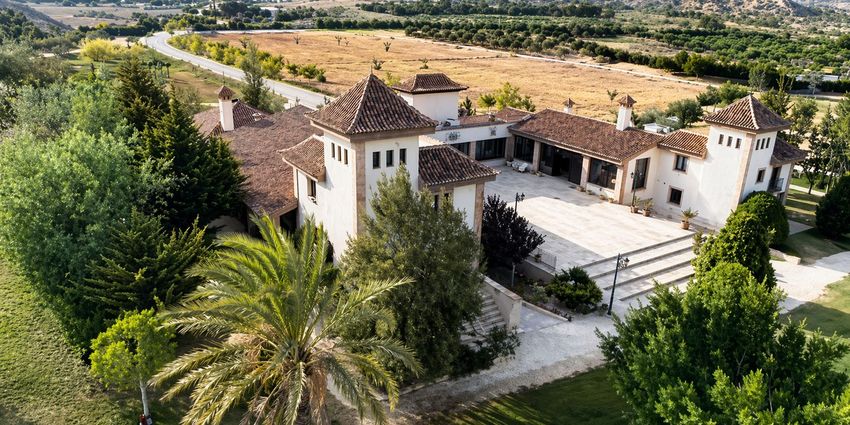 Imagen Fachada de  finca rústica en Camino del Rebolledo, 8