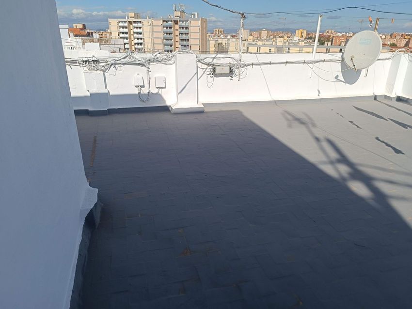 Imagen Vistas de ático en Calle d'Enguera, 12
