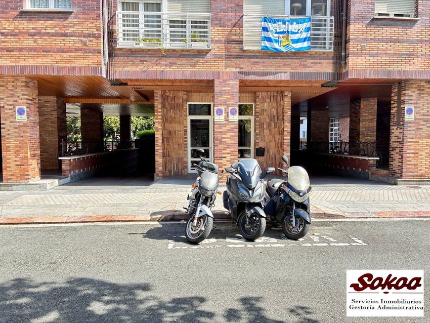 Imagen Vistas de garaje en Calle Ternuako Arrantzaleen, 5