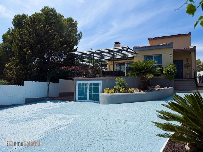 Imagen Fachada de  casa o chalet independiente en Calle Hèrcules, 3