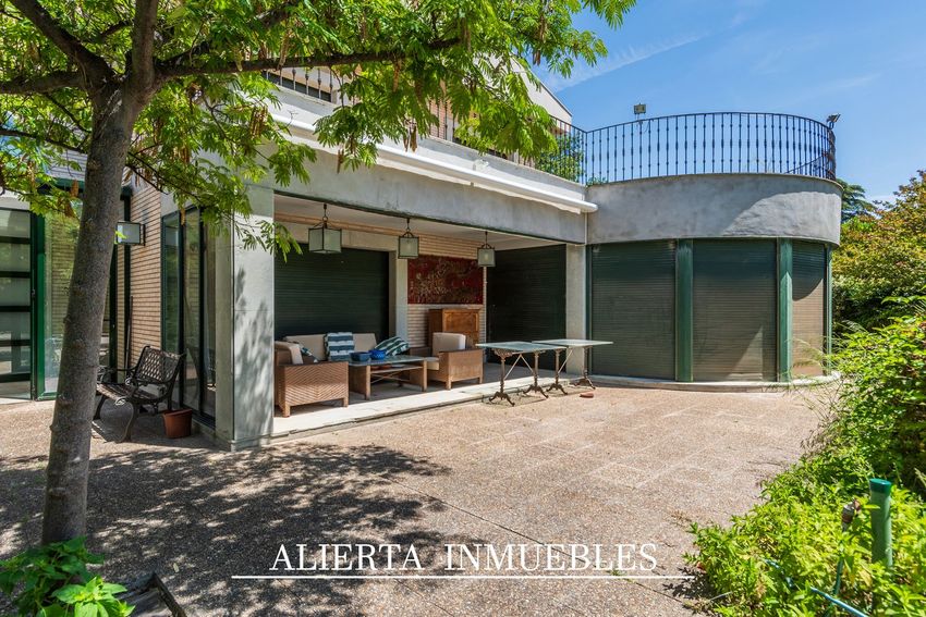 Imagen Fachada de  casa o chalet independiente en Calle del Ducado de Neopatria