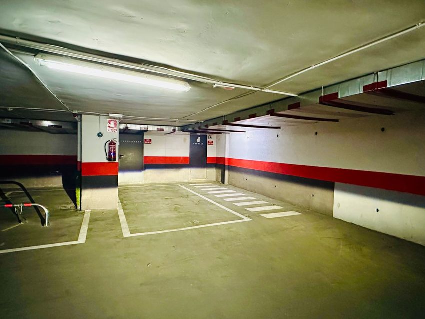 Imagen Plaza de parking de garaje en Calle de Víctor Hugo, 4