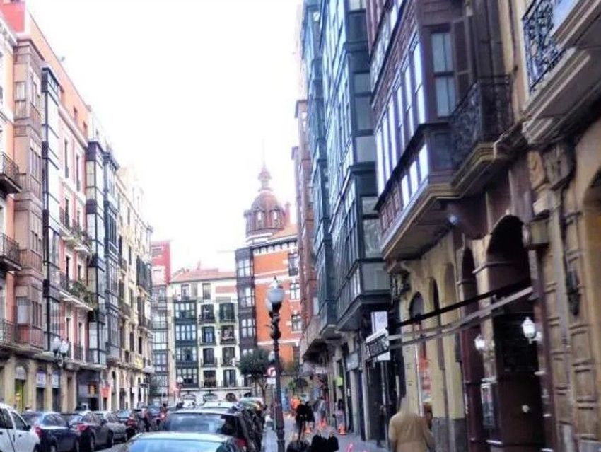 Imagen Vistas de local en Zabalburu-Diputación